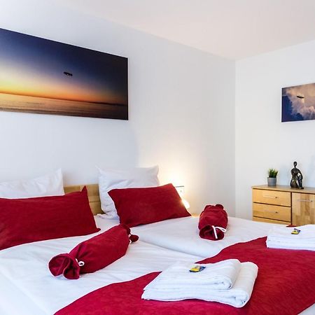 Apartment Eastside Mit 3 Zimmern Fur Bis Zu 5 Personen Mit Balkon Friedrichshafen Eksteriør bilde