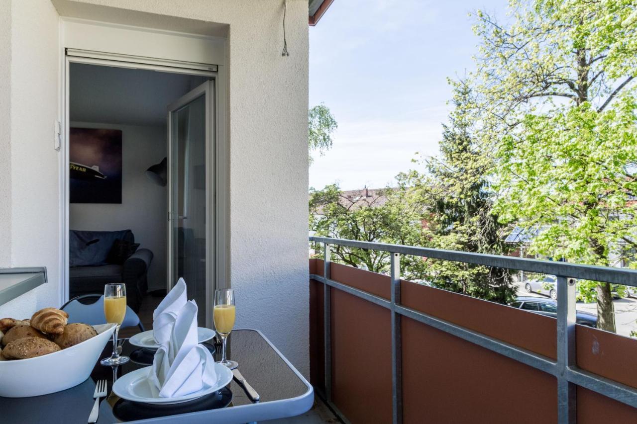 Apartment Eastside Mit 3 Zimmern Fur Bis Zu 5 Personen Mit Balkon Friedrichshafen Eksteriør bilde